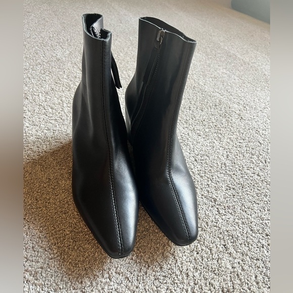 New ANTHROPOLOGIE x ALL BLACK Size 39 Pointed Toe Wedge Ankle Boots Booties - Picture 7 of 7